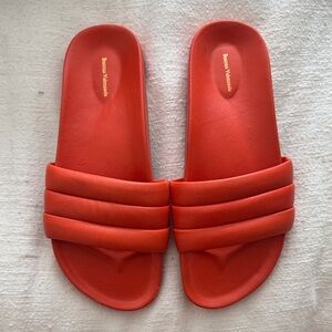 Beatrice Valenzuela - sandalia